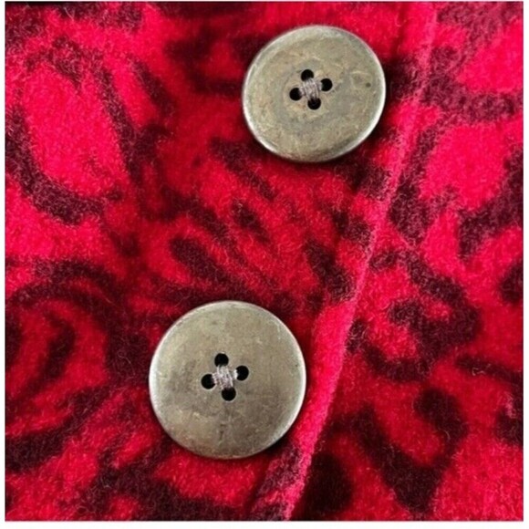 Coldwater Creek Women Red 100% Wool Three Button Front Sweater Vest - Picture 3 of 6